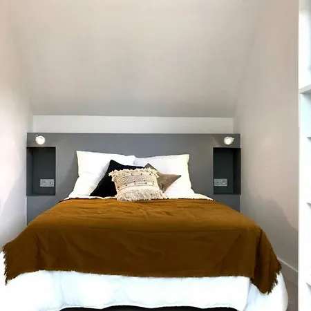 La Du Bout Du Monde: Luxury Finistère Retreat Crozon